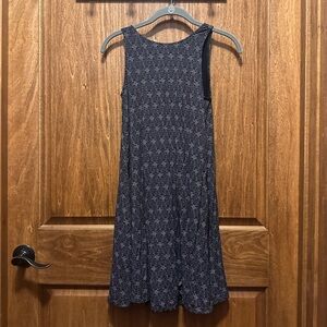 Old Navy Black and White Textured Sleeveless Midi Dress